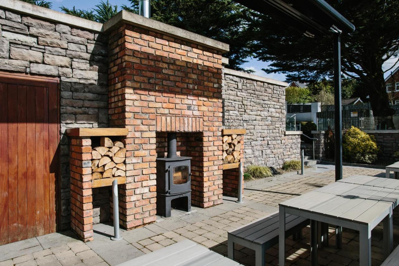 Ivanhoe Inn And Hotel Belfast Exterior foto